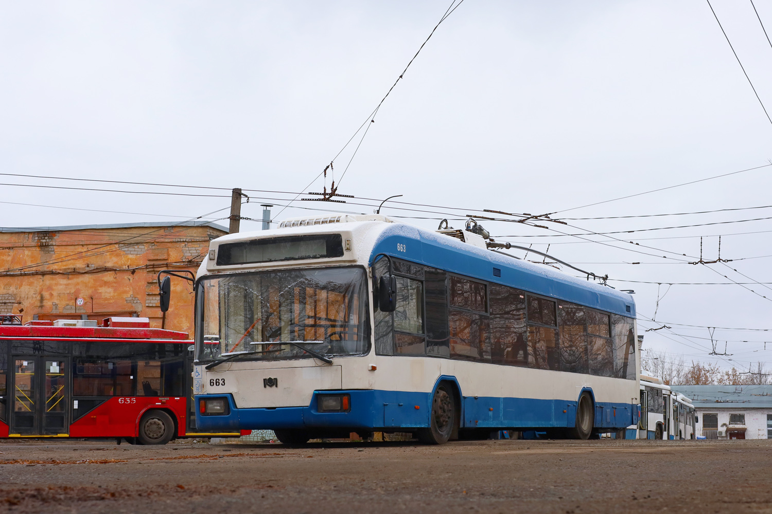 Киров, БКМ 321 № 663