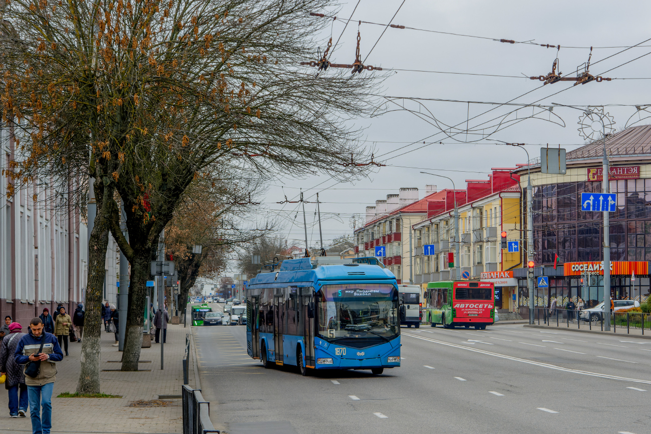 Гомель, БКМ 32100D № 1870