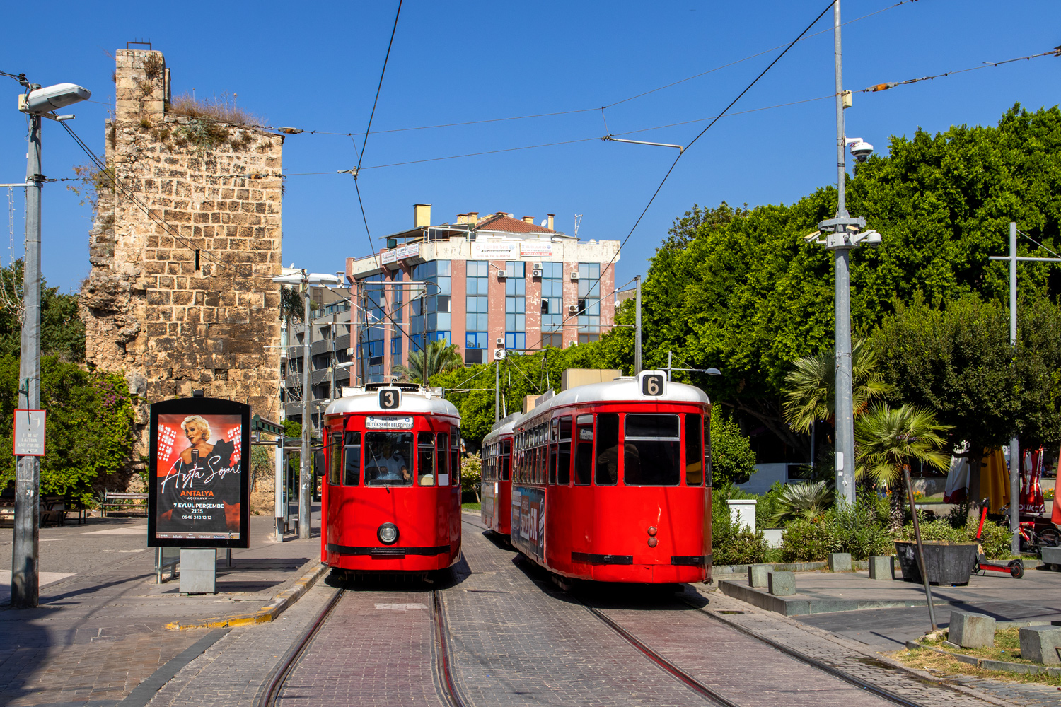 Анталья, MAN T4 № 3; Анталья, MAN B4 № 6