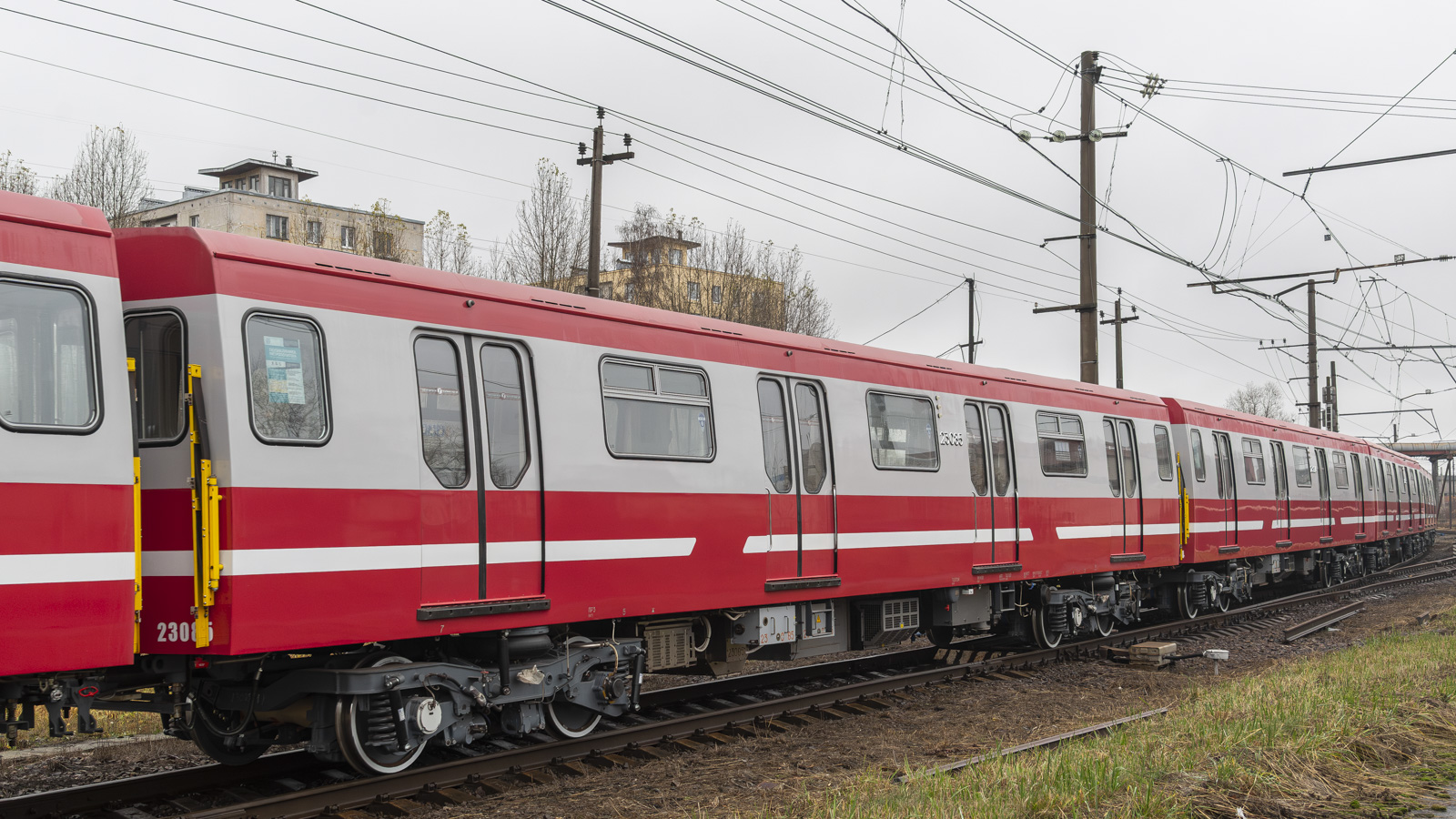 Санкт-Пецярбург, 81-723.1 № 23085; Санкт-Пецярбург — Метрополитен — Перегонка вагонов метро по ж/д