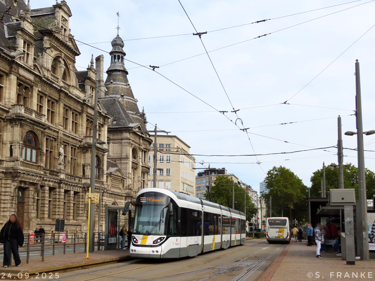 Антверпен, CAF Urbos 100 № 7401