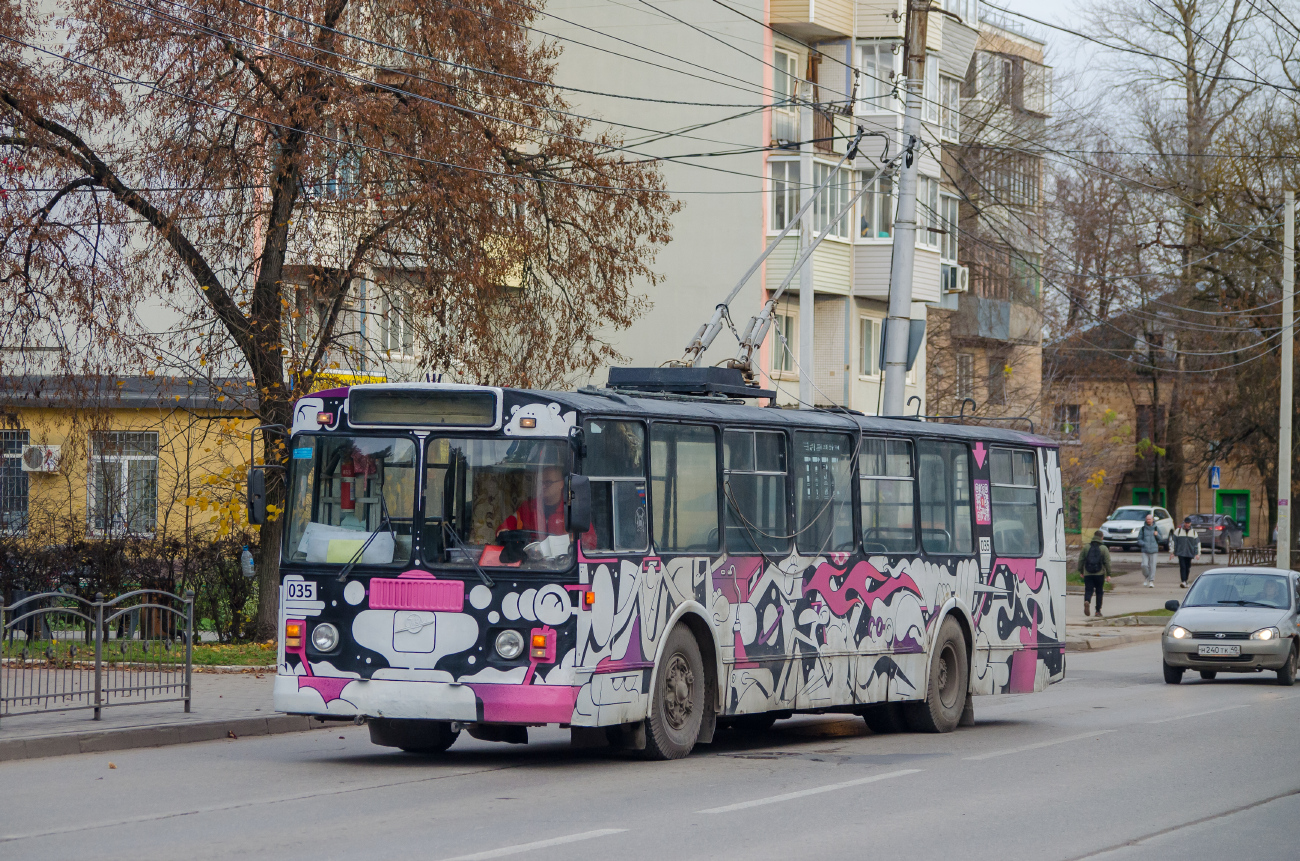 Kaluga, ZiU-682G [G00] č. 035