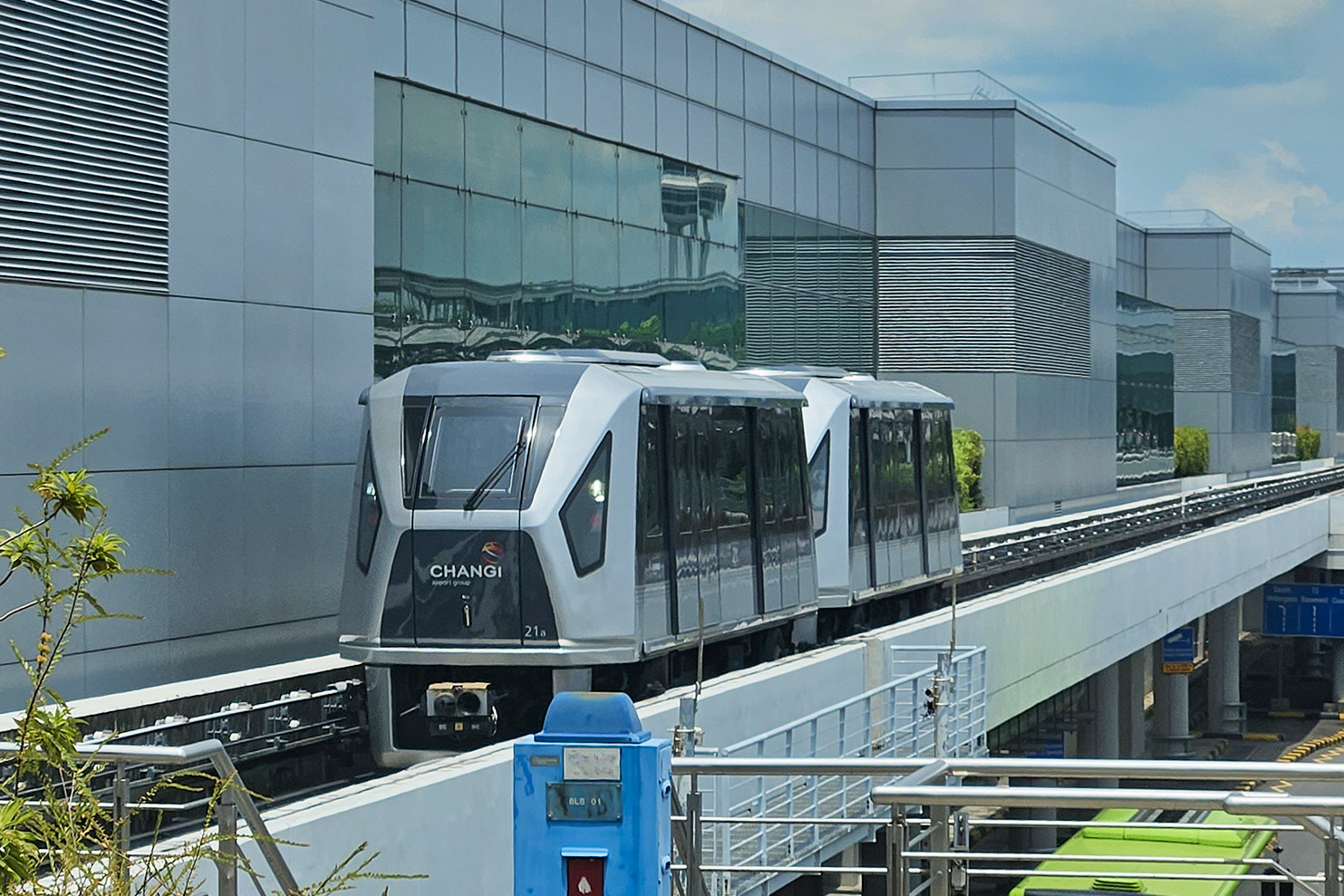 Сингапур, Mitsubishi Crystal Mover № 21