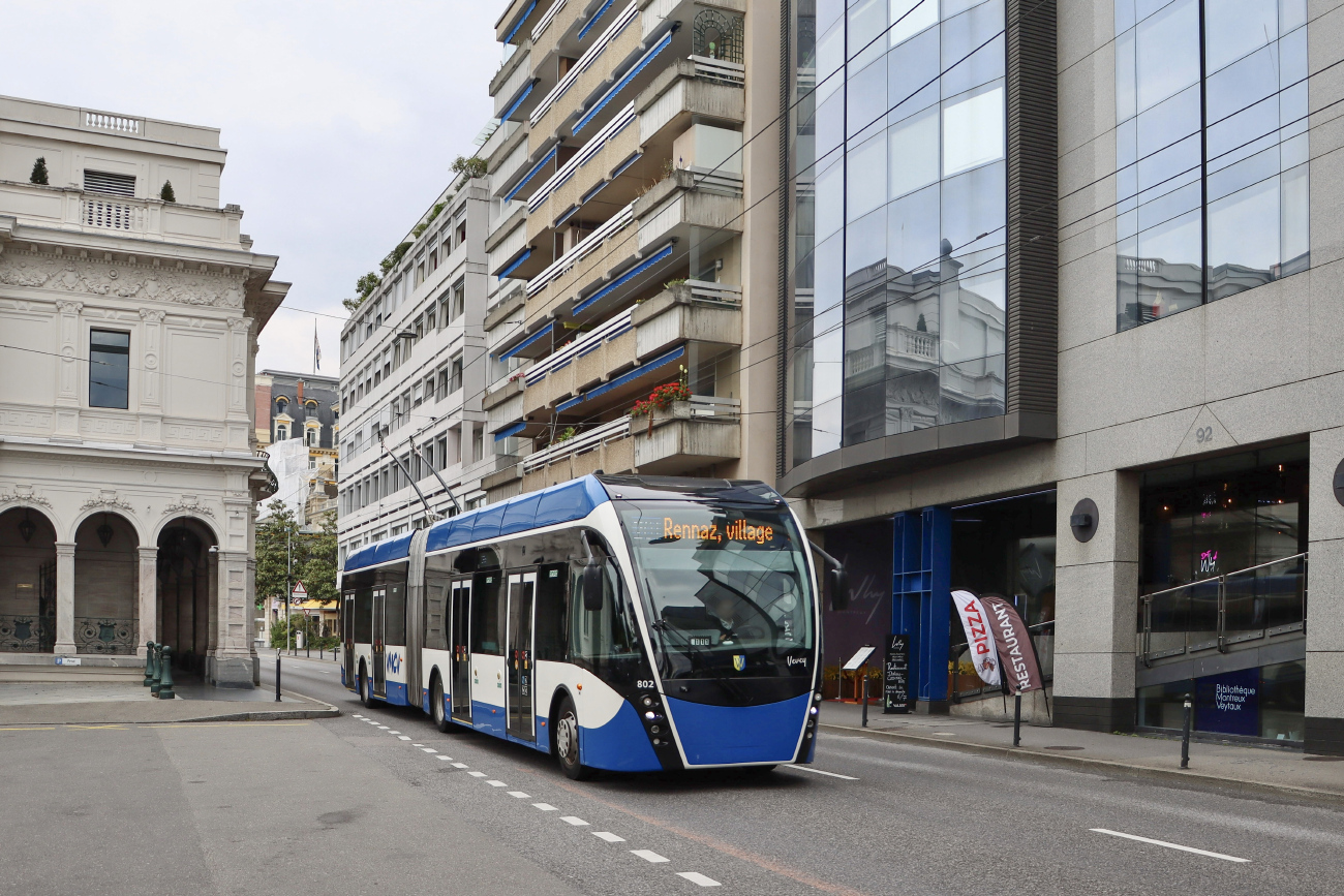 Вёве — Монтрё — Блоне, Van Hool Exqui.City 18 № 802