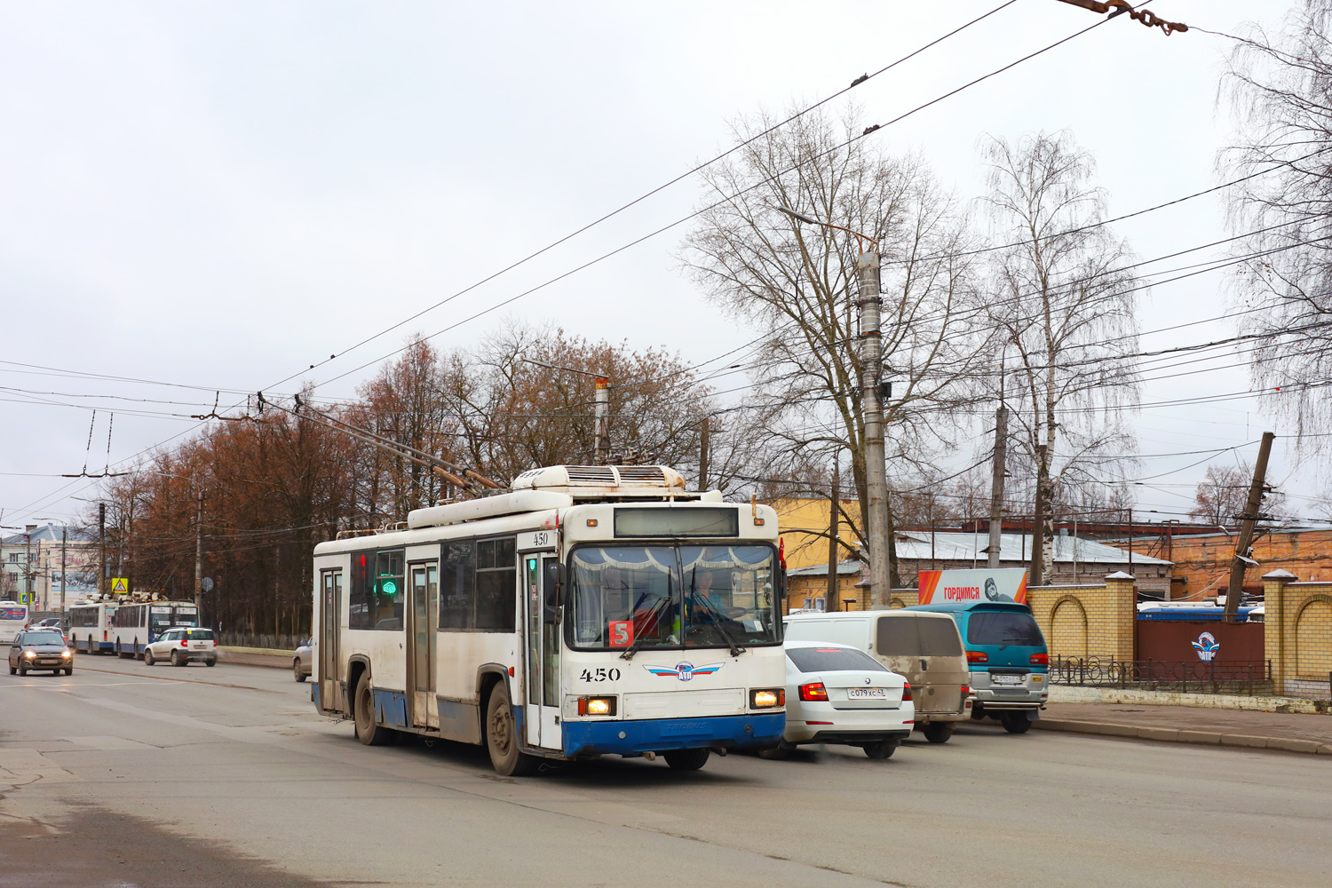 Киров, БТЗ-52764Р № 450