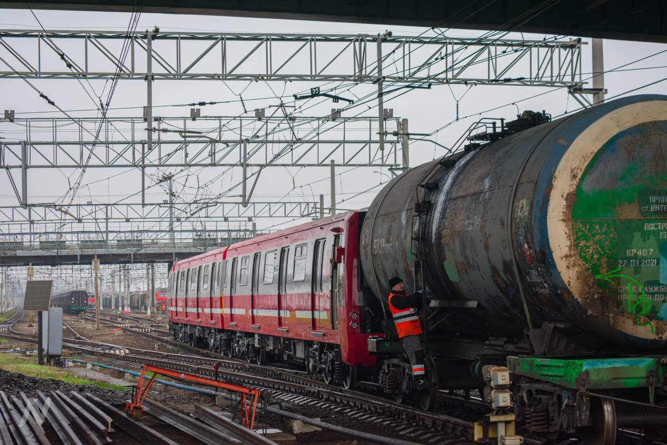 Saint-Petersburg, 81-722.1 č. 22053; Saint-Petersburg — Metro — Transport of subway cars by railway