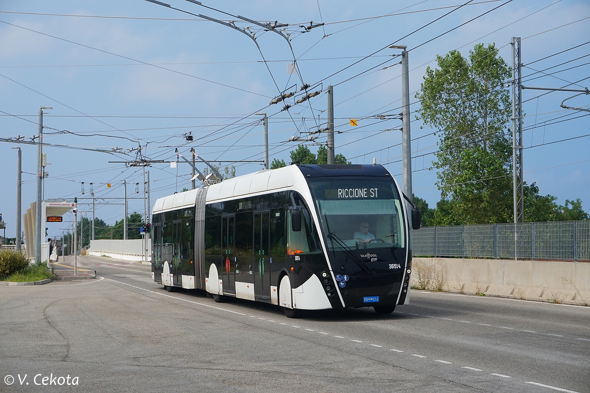 Римини, Van Hool Exqui.City 18 № 36514