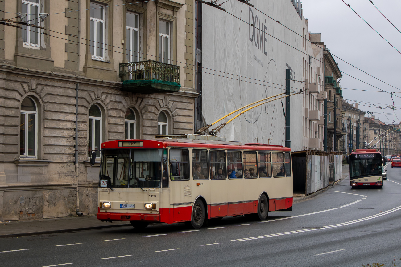 Вильнюс, Škoda 14Tr11/6 № 1123