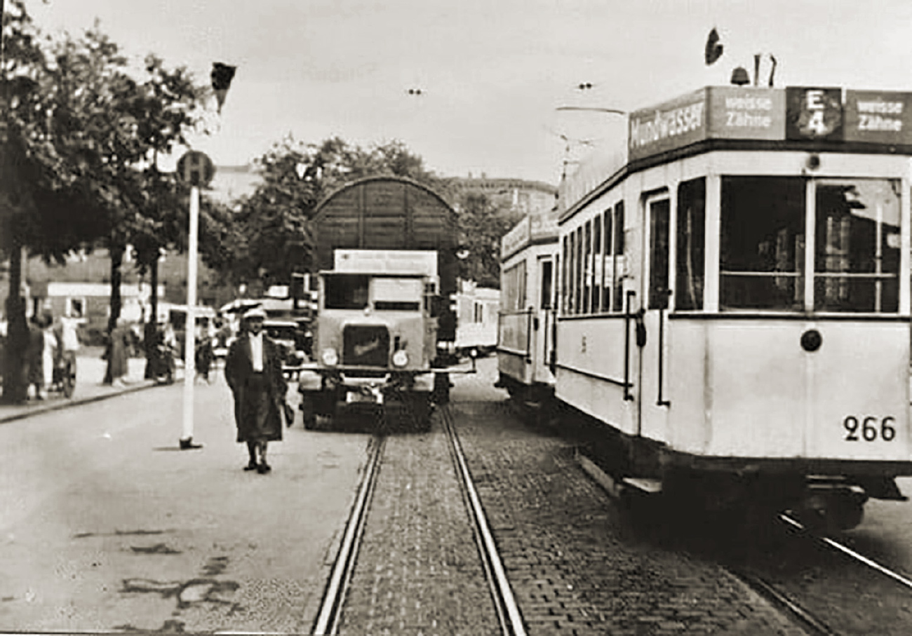 Калининград, Двухосный прицепной Steinfurt № 266; Калининград — Старые фото — Кёнигсбергский трамвай