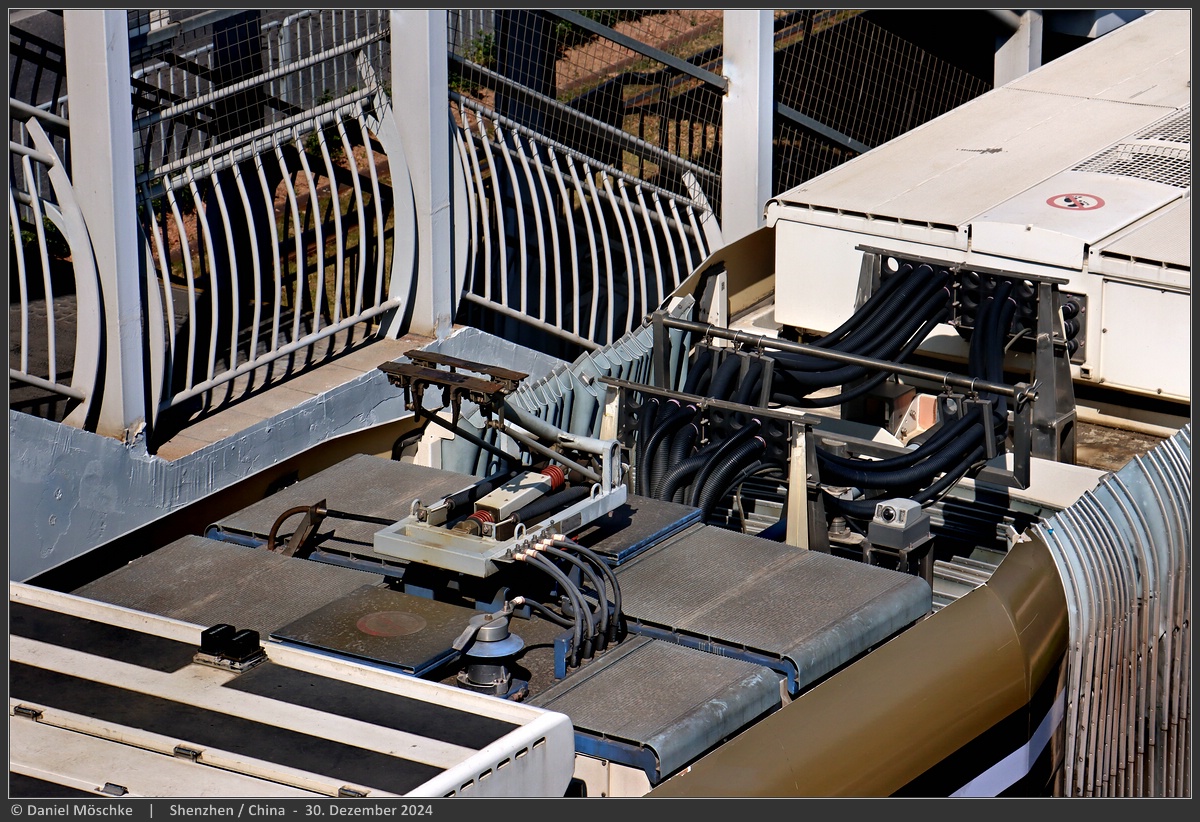 Шэньчжэнь, CRRC Zhuzhou Longhua № LH102