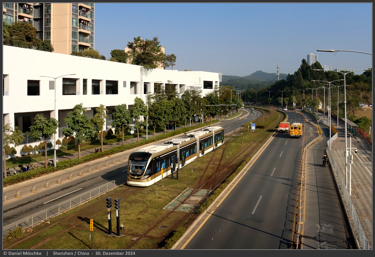 Shenzhen, CRRC Zhuzhou Longhua Nr LH111