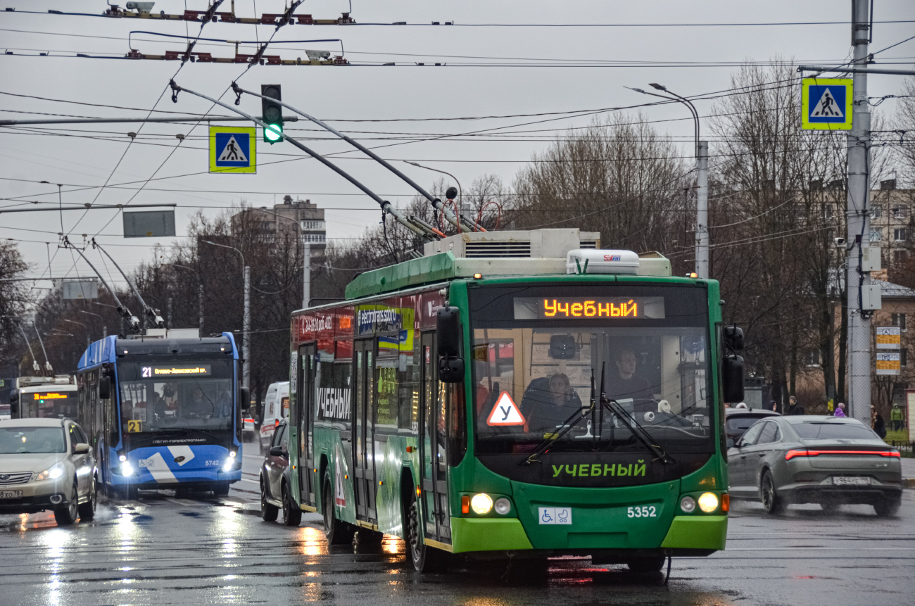 Санкт-Петербург, ВМЗ-5298.01 «Авангард» № 5352
