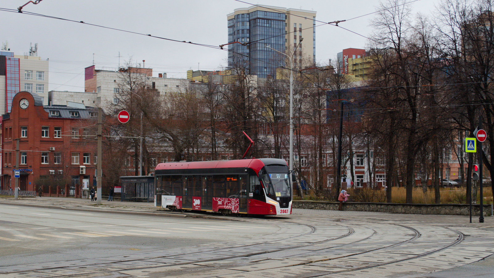 Пермь, 71-911ЕМ «Львёнок» № 2047