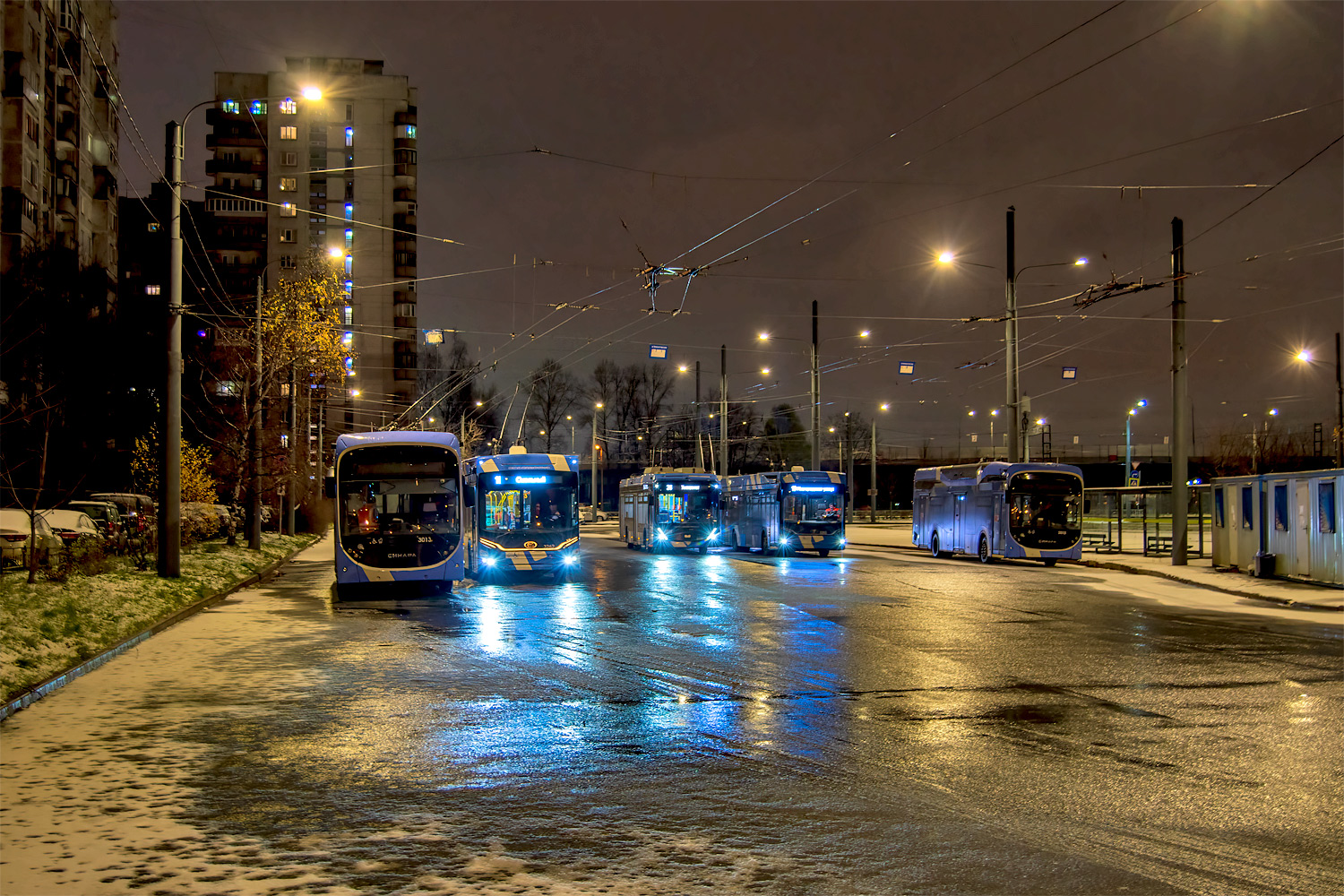Санкт Петербург, Синара 6254.00 № 3013; Санкт Петербург, БКМ 32100D «Ольгерд» № 3139; Санкт Петербург, ПКТС-6281.00 «Адмирал» № 3283; Санкт Петербург, Синара 6254.00 № 3010