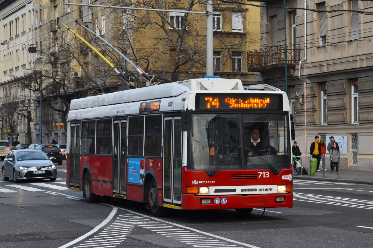 Будапешт, Ikarus 412.81 № 713