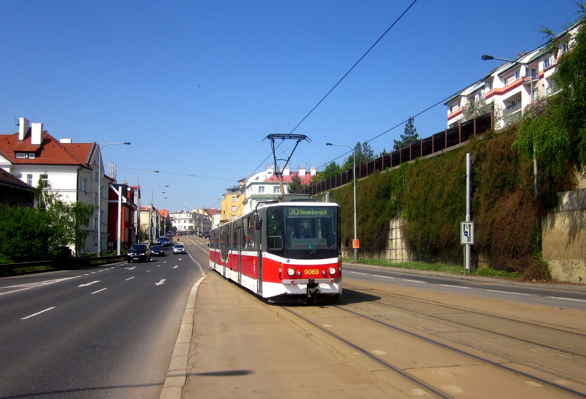 Praha, Tatra KT8D5R.N2P № 9069