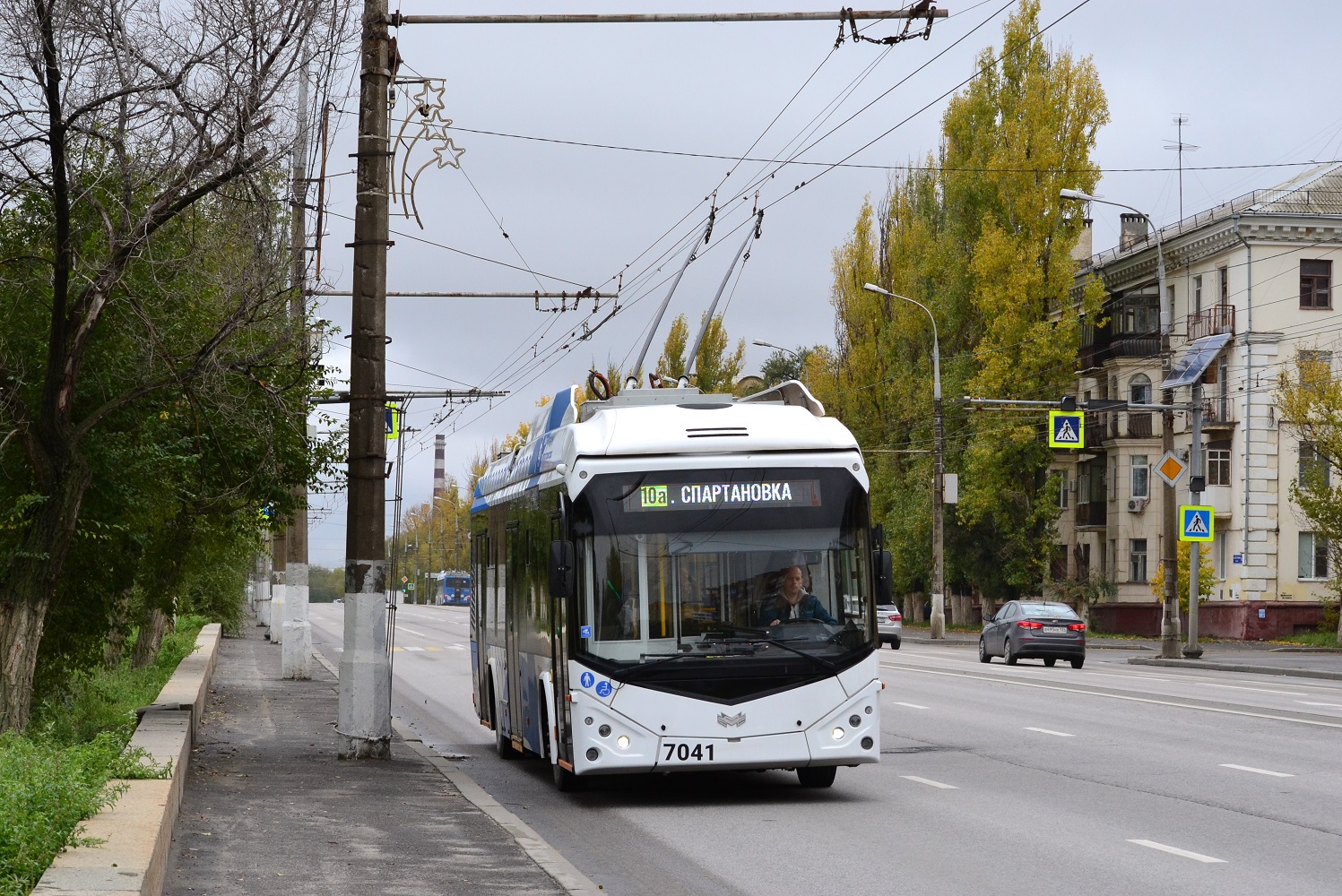 Волгоград, БКМ 32100D № 7041