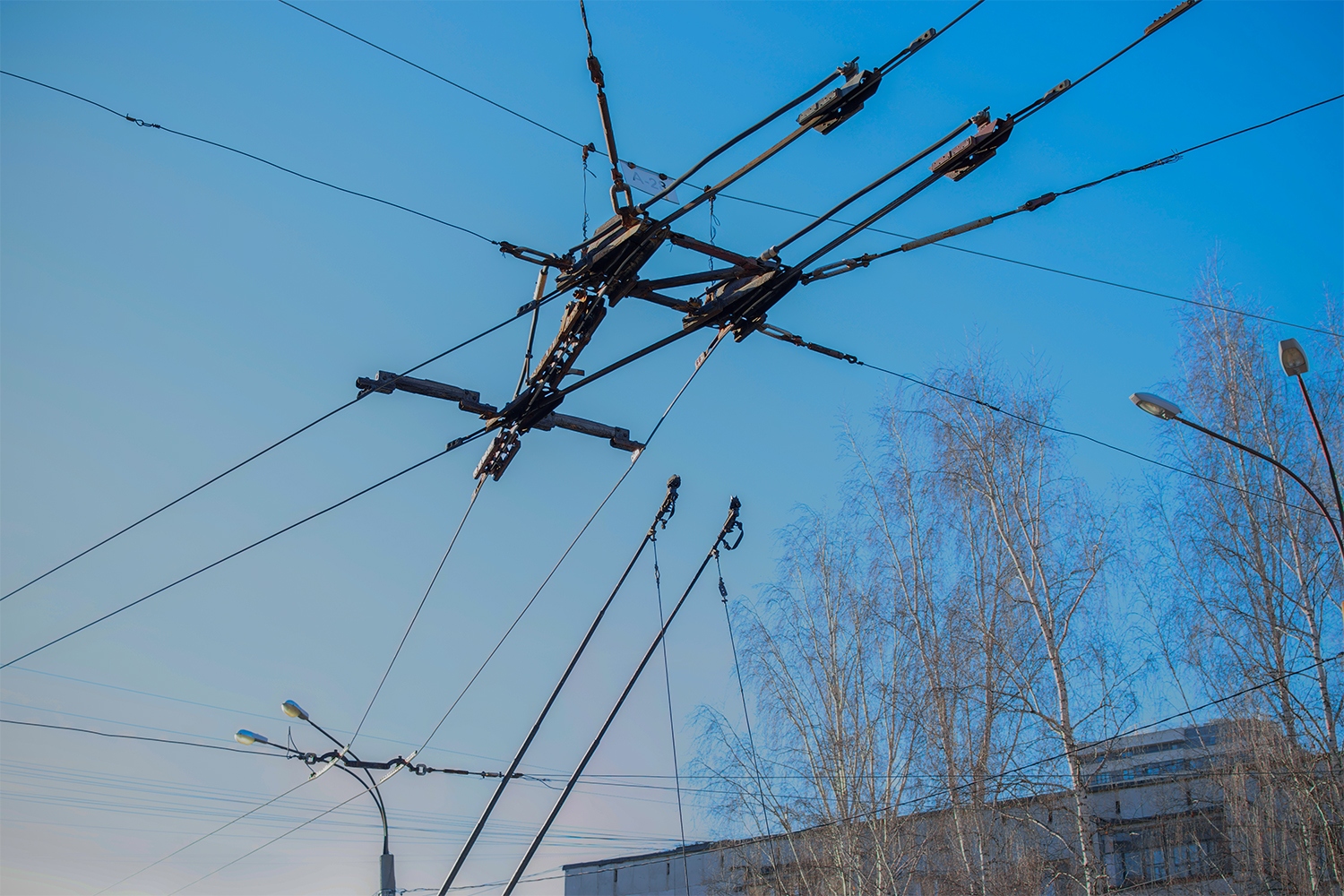 Overhead network, power supply and current collection; Yekaterinburg — Trolleybus lines