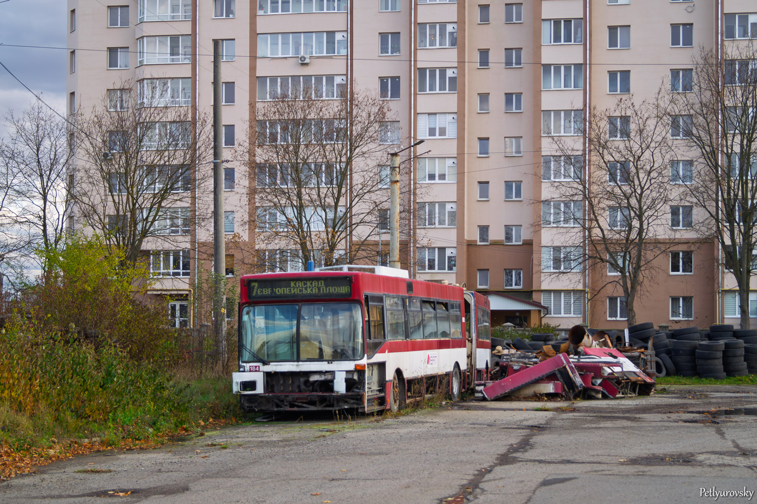 Ivano Frankivskas, Gräf & Stift 858 GE112 M16 nr. 184; Ivano Frankivskas — Trolleybus Depot