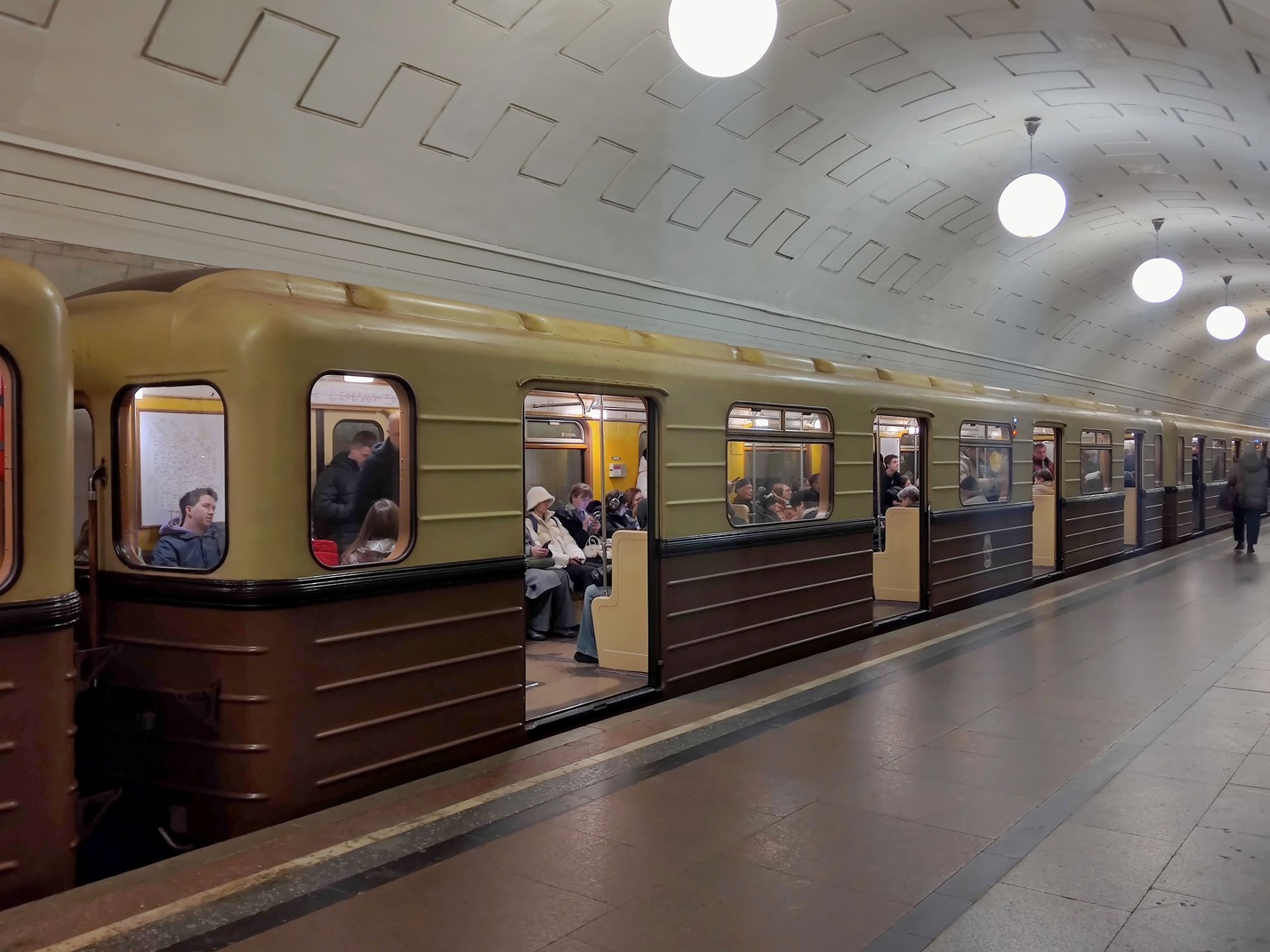 Москва, 81-714.5А № 1949