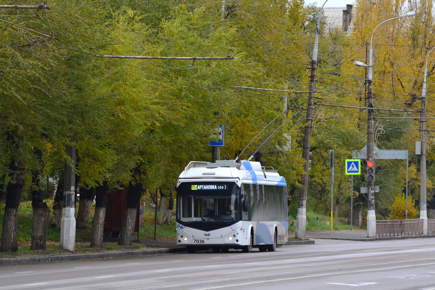 Волгоград, БКМ 32100D № 7036
