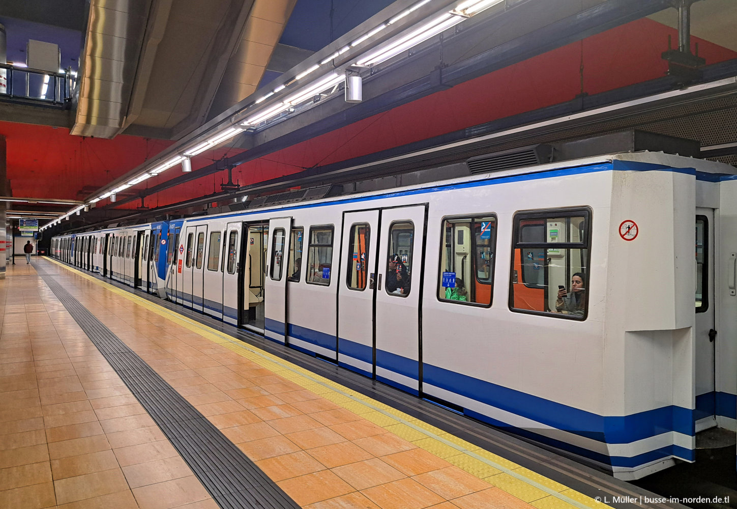 Мадрид, CAF Madrid Serie 2000A № R-2377