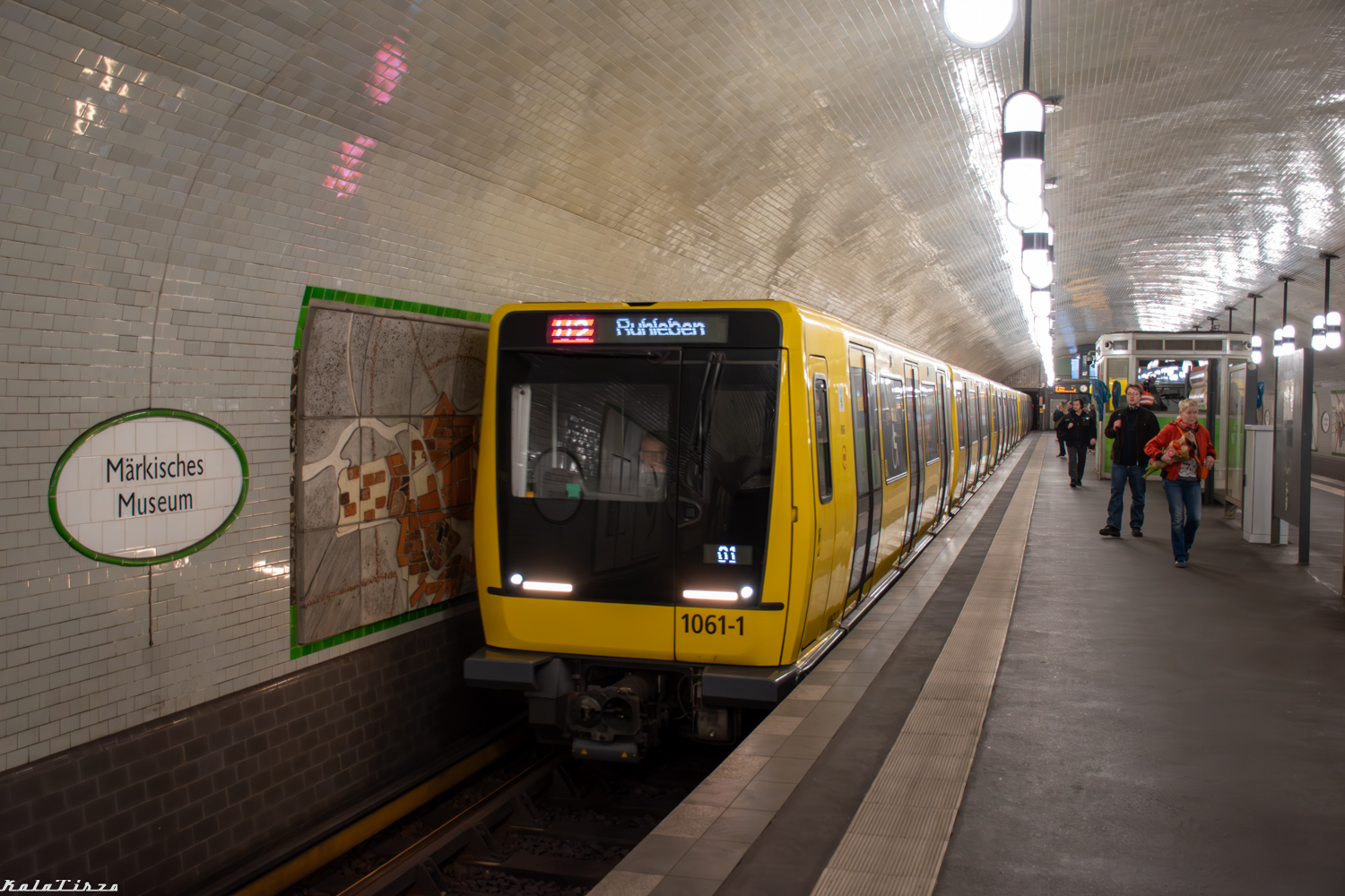 Берлин, BVG IK18 № 1061-1