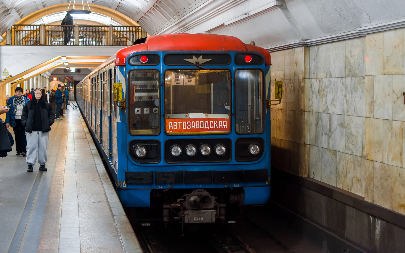 Москва, 81-717.5М (МВМ) № 2586