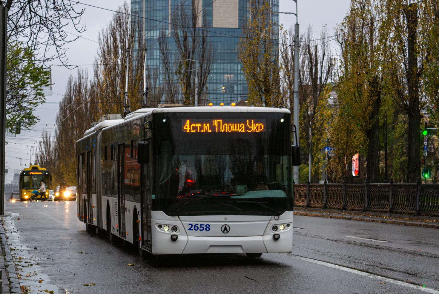 Kyjev, LAZ E301D1 č. 2658