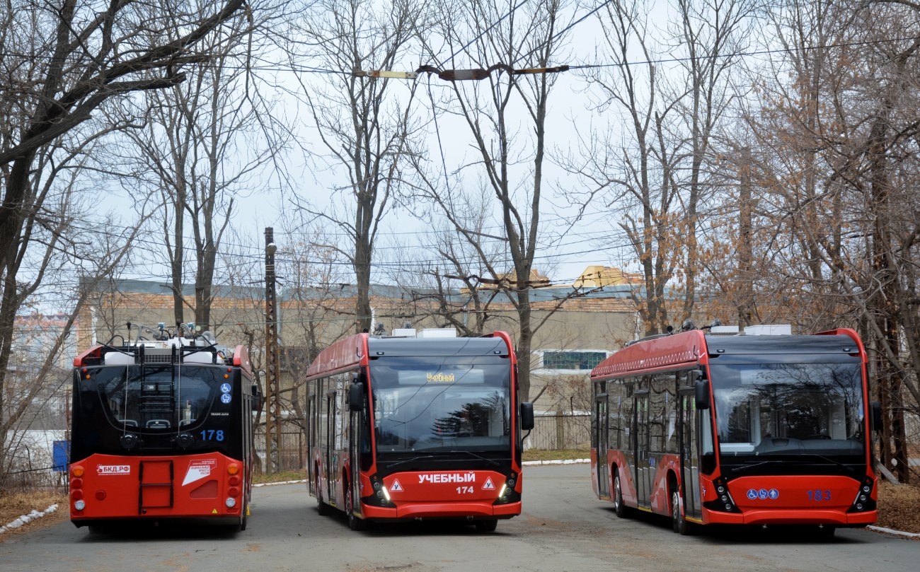 Владивосток, ВМЗ-5298.01 «Авангард» № 178; Владивосток, ВМЗ-5298.01 «Авангард» № 174; Владивосток, ВМЗ-5298.01 «Авангард» № 183