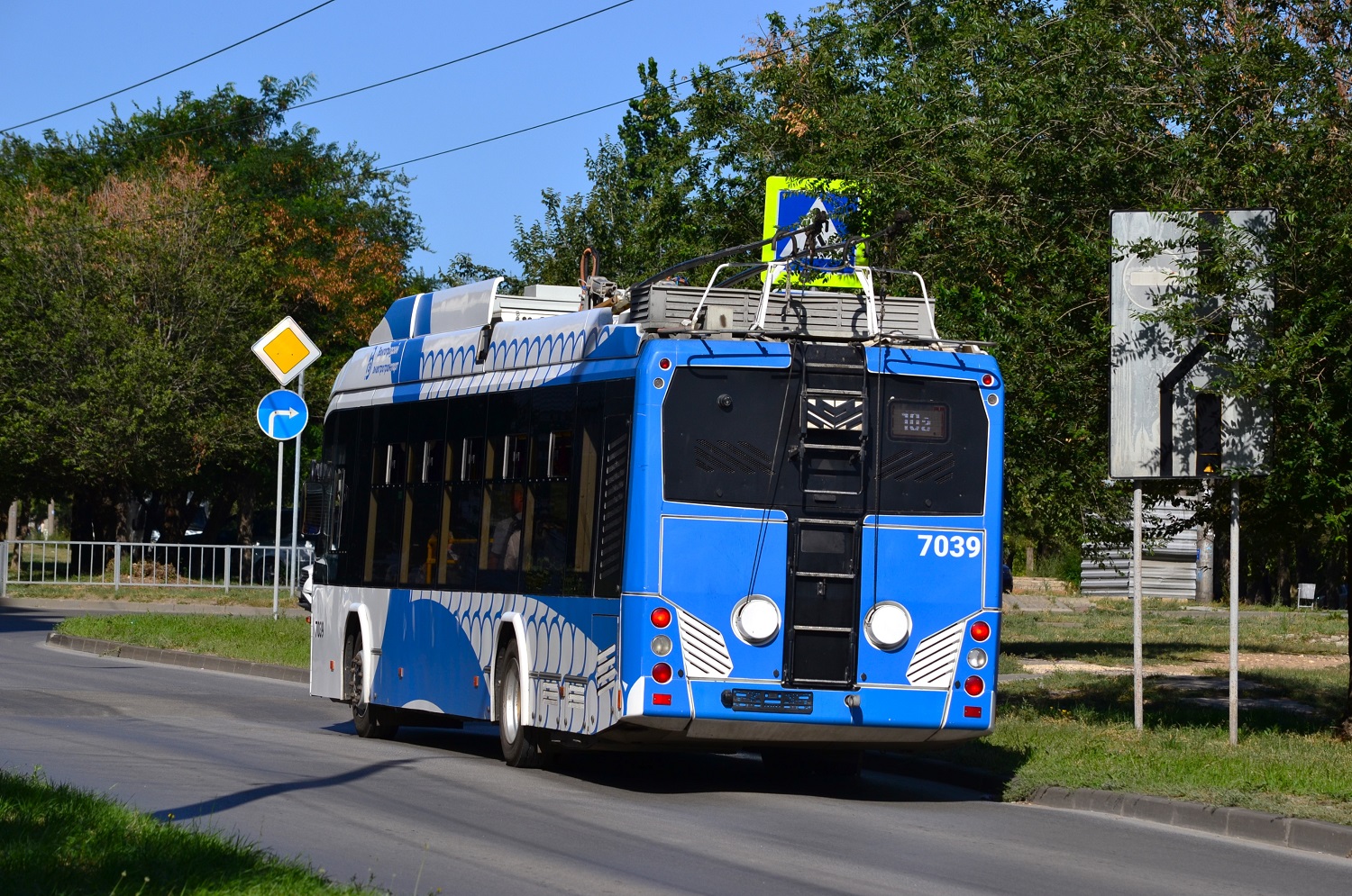 Волгоград, БКМ 32100D № 7039