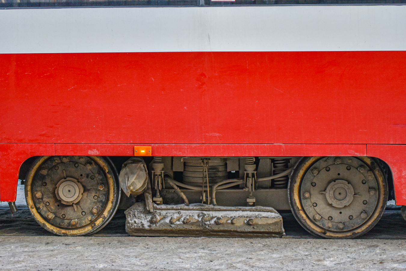 Новосибирск, БКМ 62103 № 2033; Новосибирск — Оборудование электротранспорта