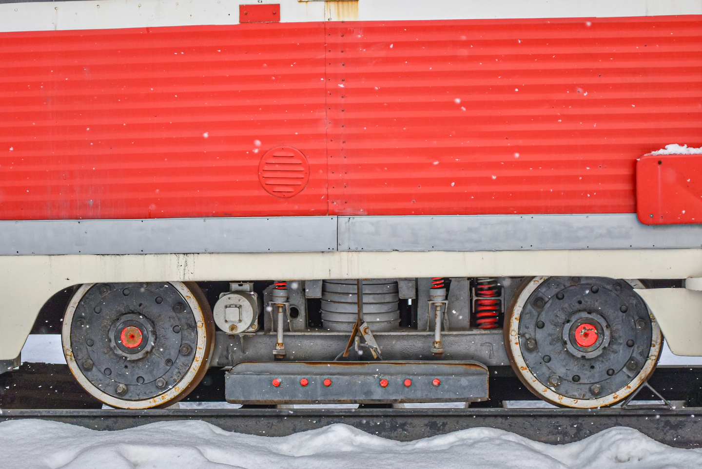 Nowosybirsk, 71-605 (KTM-5M3) Nr 3037