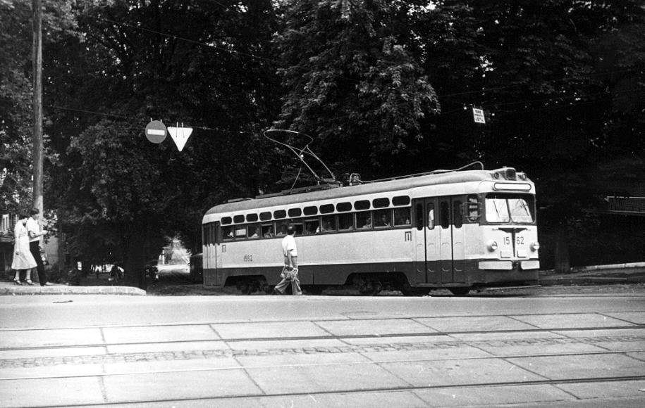 Kijev, MTV-82 Br. 1562; Kijev — Historical photos; Kijev — Tramway lines: Closed lines