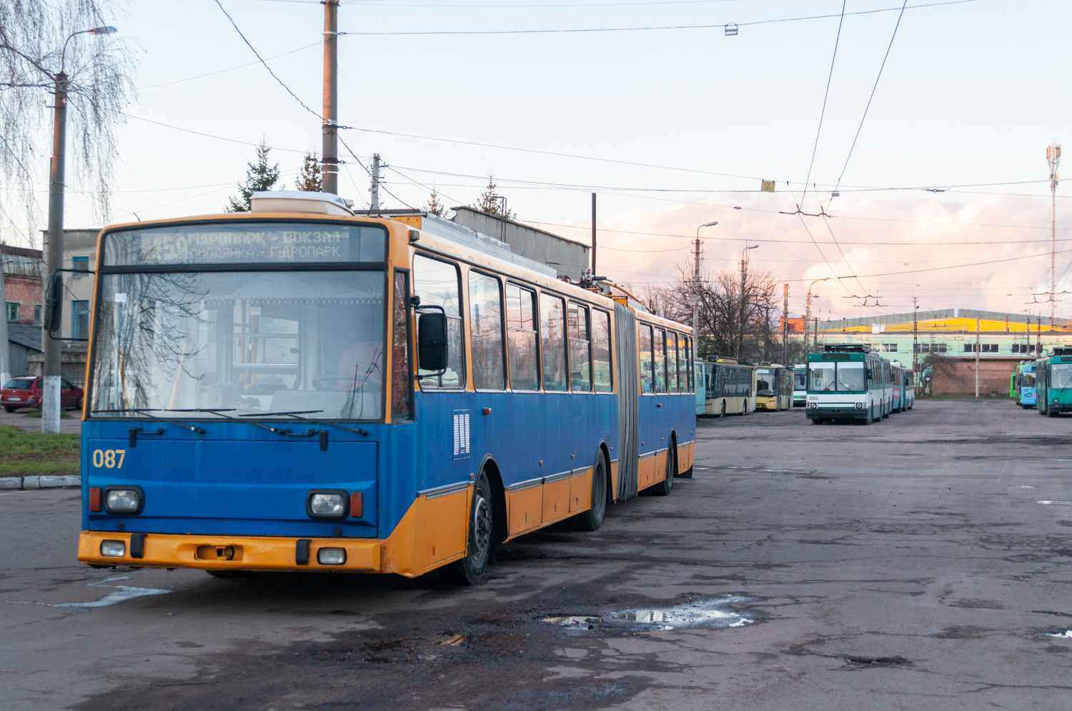 Žytomyr, Škoda 15Tr13/6M # 087