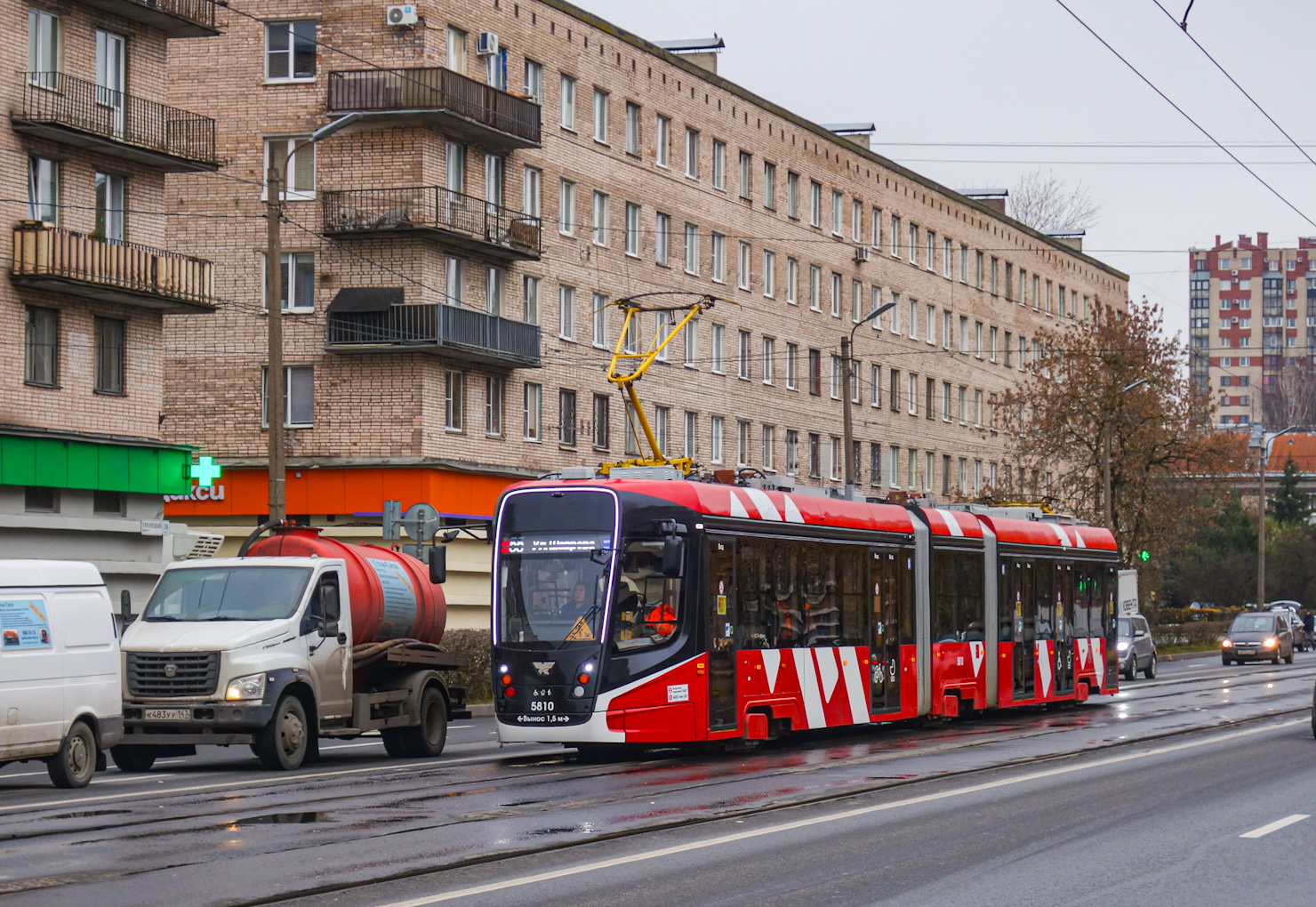 Санкт-Петербург, 71-638-02 «Поларис» № 5810