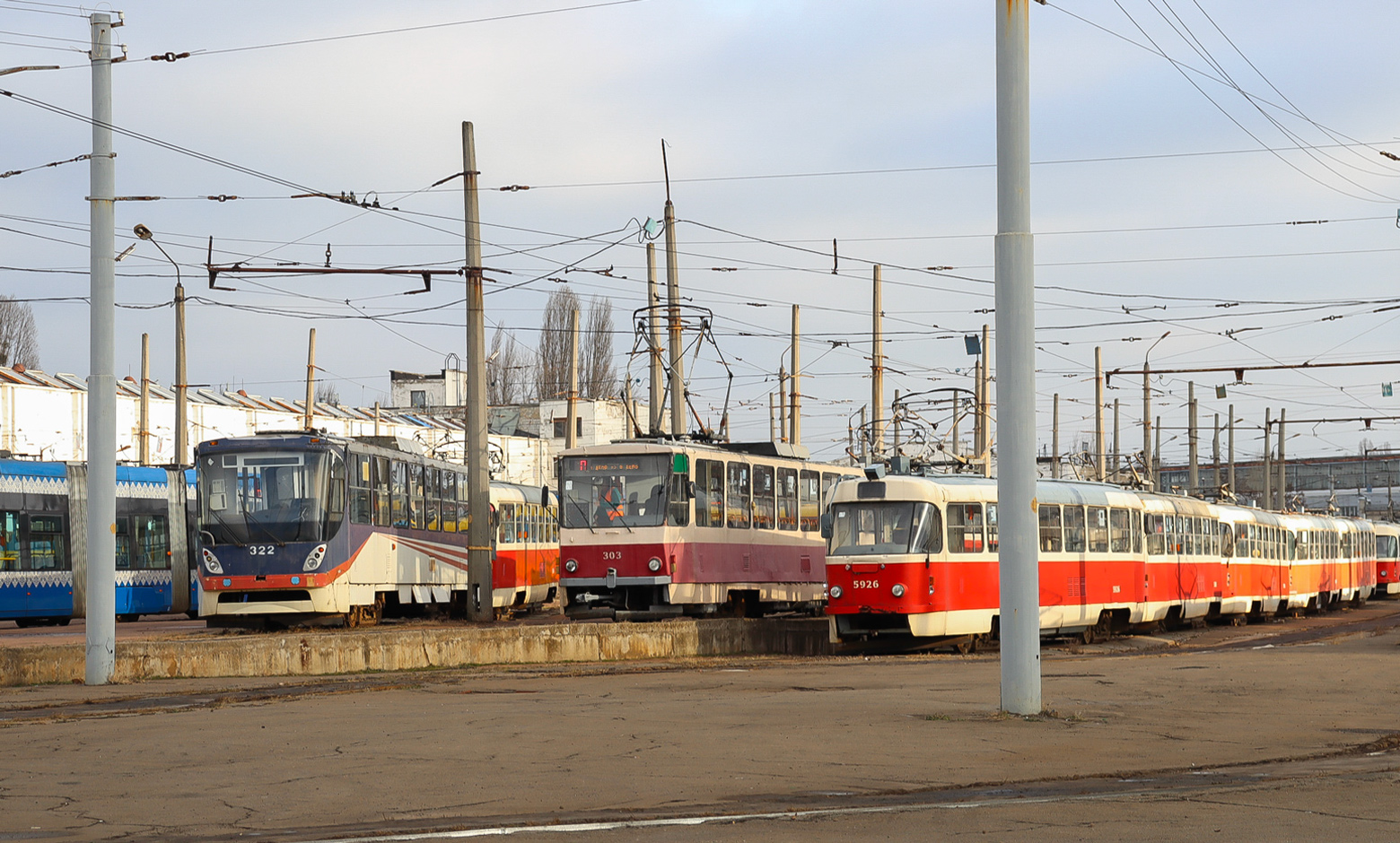 Киев, К1 № 322; Киев, Tatra T6B5SU № 303; Киев, Tatra T3SUCS № 5926; Киев — Трамвайные депо: Дарницкое