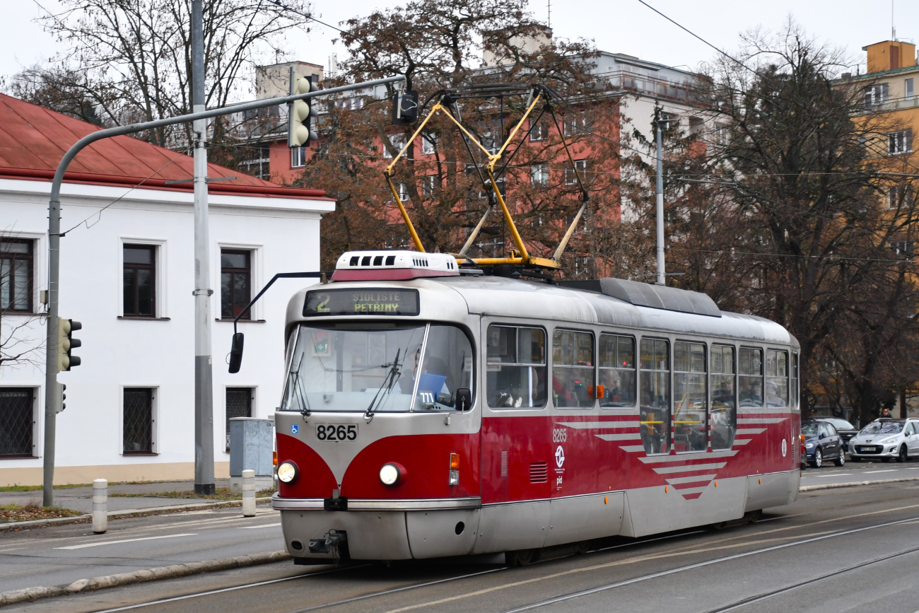Prága, Tatra T3R.PLF — 8265