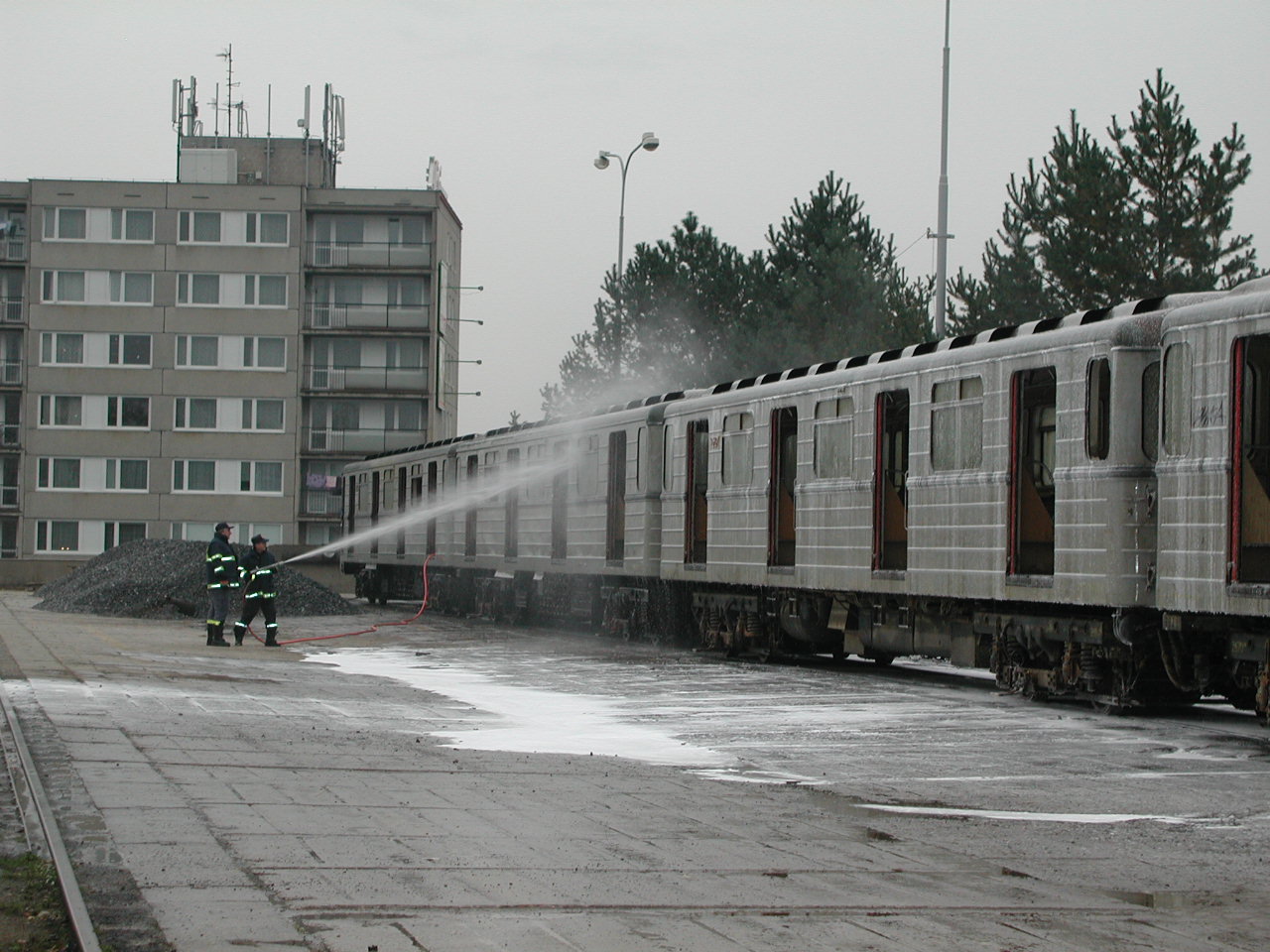 Прага — Метрополитен: депо и служебные линии; Прага — Наводнение в августе 2002 г.