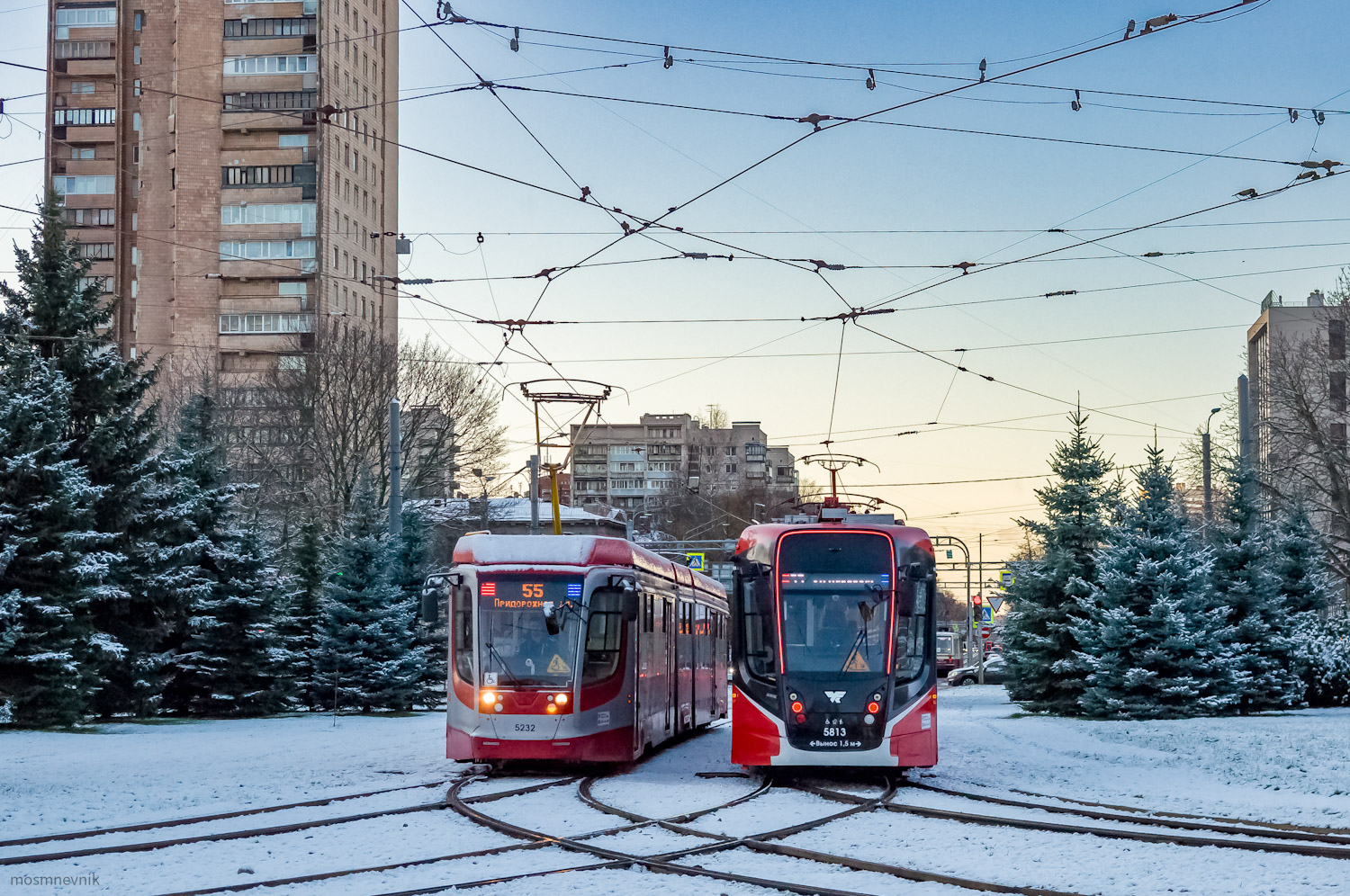 Санкт-Петербург, 71-631-02.02 № 5232; Санкт-Петербург, 71-638-02 «Поларис» № 5813