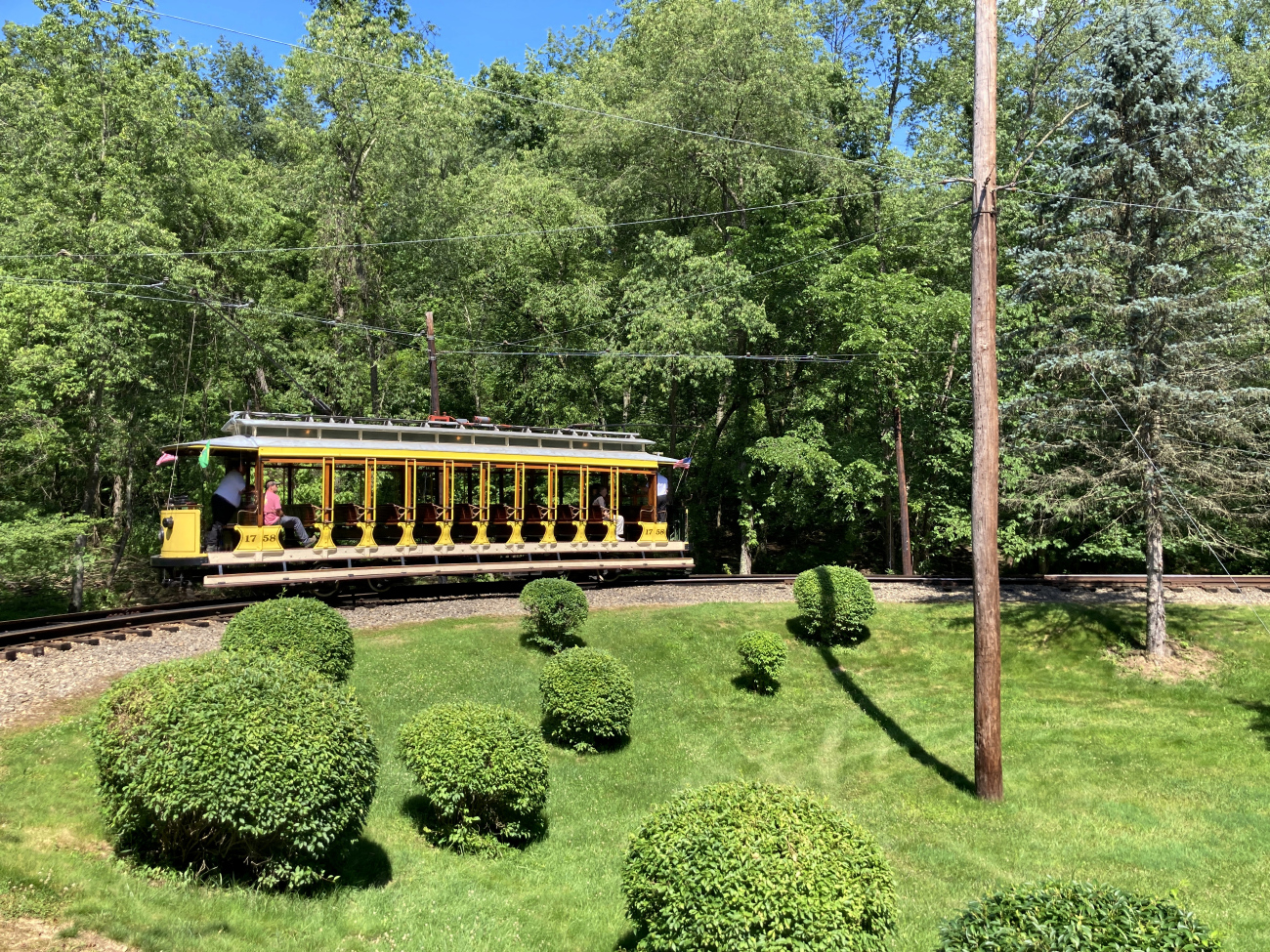 Washington, PA, 4-axle motor car Nr. 1758; Washington, PA — Tramway Line and Infrastructure