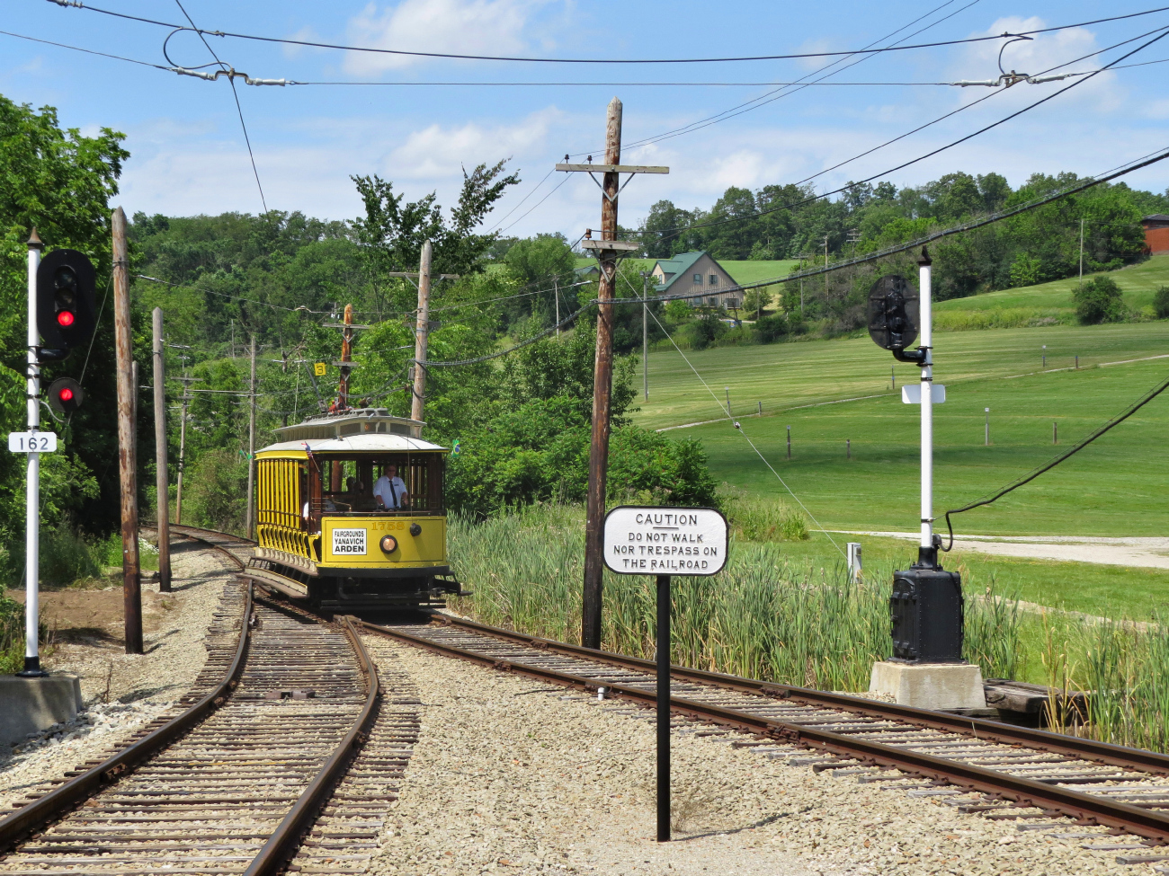 Washington, PA, 4-axle motor car nr. 1758; Washington, PA — Tramway Line and Infrastructure