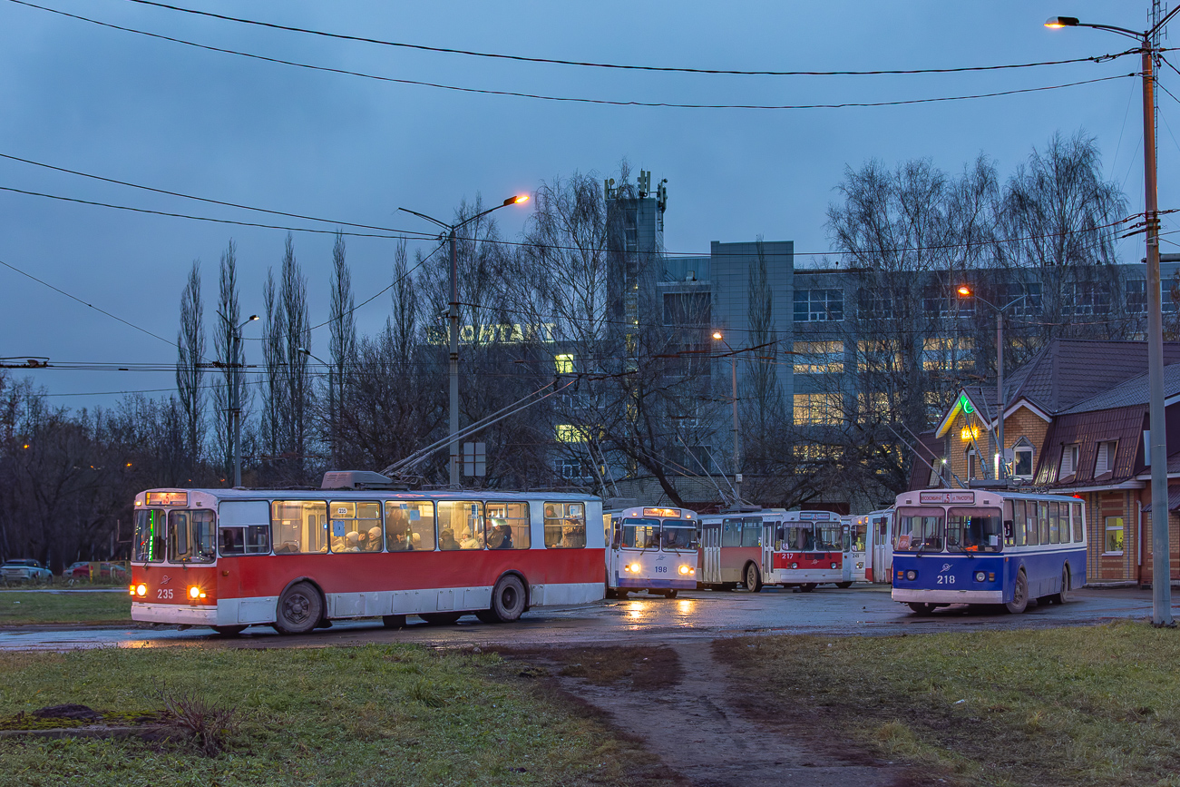 Yoshkar-Ola, ZiU-682V [V00] nr. 235; Yoshkar-Ola, ZiU-682V-012 [V0A] nr. 218