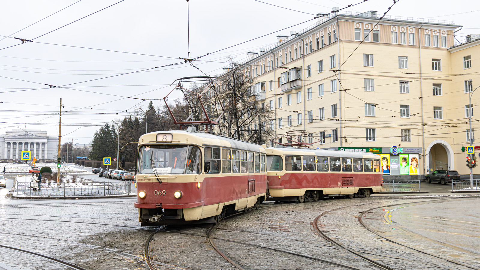 Yekaterinburg, Tatra T3SU (2-door) č. 069