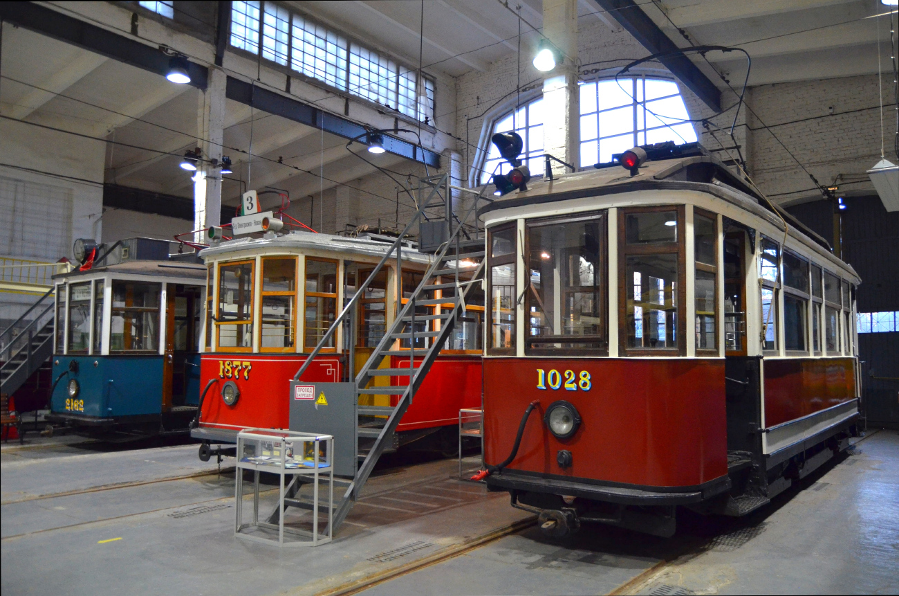 Saint-Petersburg, 2-axle motor car № 1028