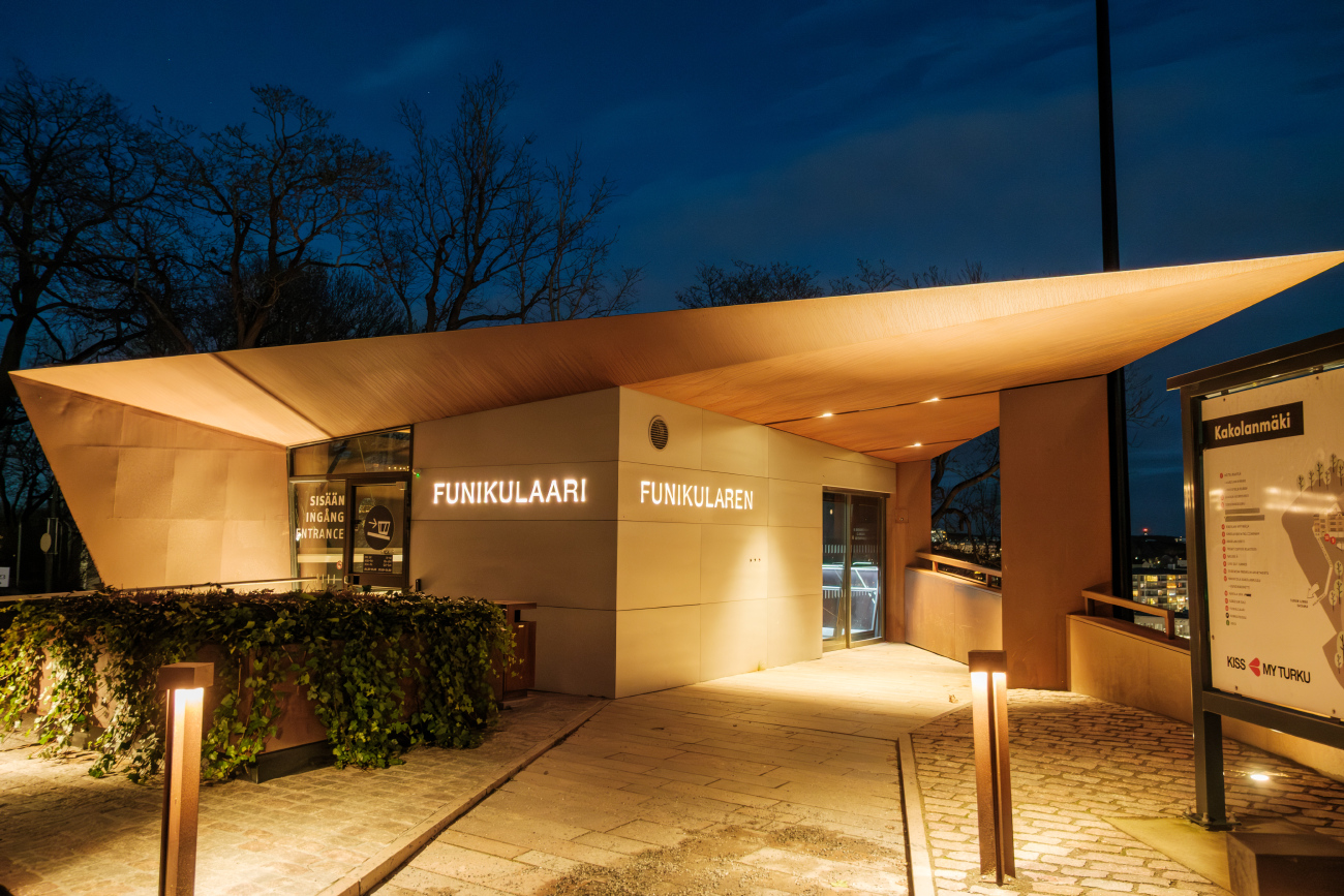 土庫 — Funicular