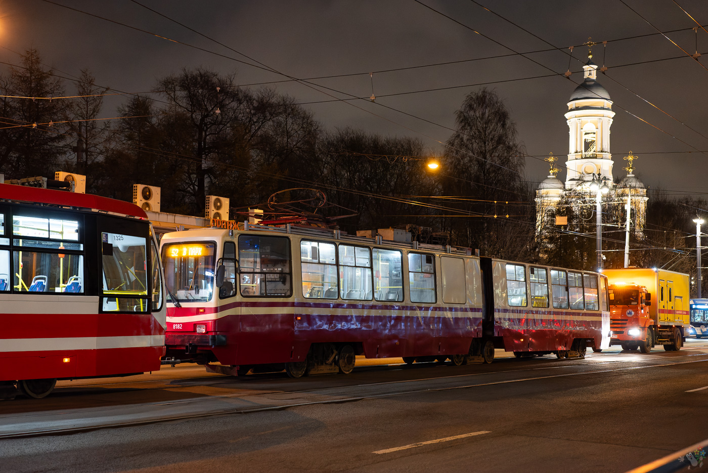 Sankt-Peterburg, LVS-86K № 8182