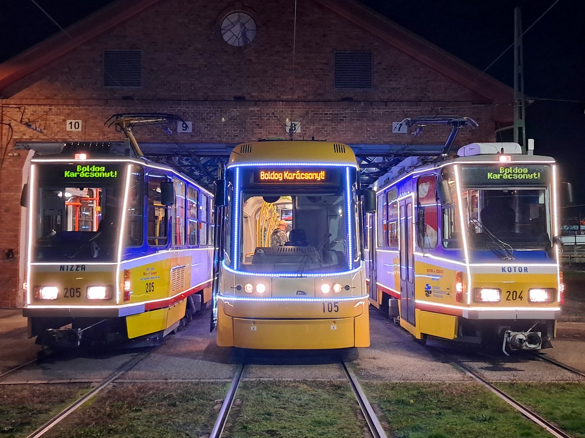 Сегед, Tatra KT4DMC № 205; Сегед, PESA Swing 120Nb № 105; Сегед, Tatra KT4DMC № 204