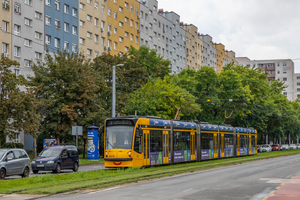 Будапешт, Siemens Combino Supra NF12B № 2013