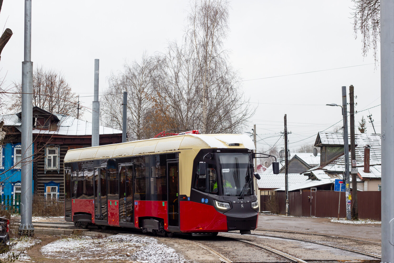Niżny Nowogród, BKM T811 "MiNiN" Nr Б/Н-98
